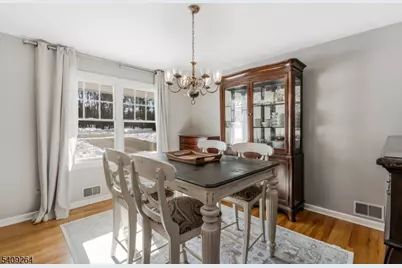 305 Raymond Ct, Bridgewater Twp., NJ 08807 - Photo 14