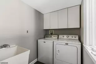 305 Raymond Ct, Bridgewater Twp., NJ 08807 - Photo 20