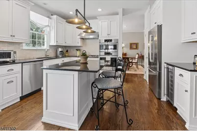 9 Winged Foot Ct, Montgomery Township, NJ 08558 - Photo 10