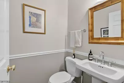 9 Winged Foot Ct, Montgomery Township, NJ 08558 - Photo 6