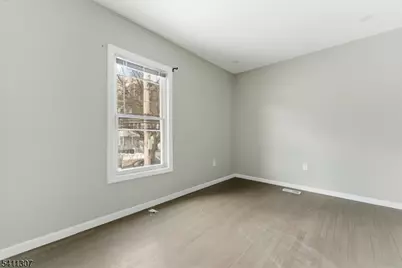 467-469 Summer Ave #2, Newark, NJ 07104 - Photo 8