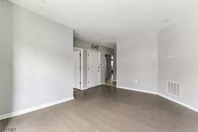 467-469 Summer Ave #2, Newark, NJ 07104 - Photo 6