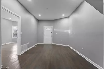 467-469 Summer Ave #1, Newark, NJ 07104 - Photo 4