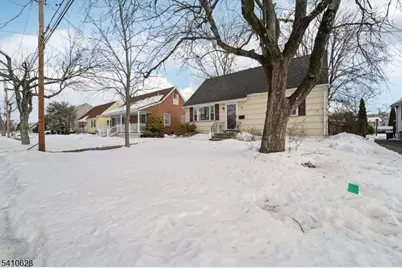 187 Olive Ave, Pompton Lakes, NJ 07442 - Photo 2