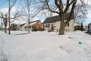 187 Olive Ave, Pompton Lakes, NJ 07442 - Photo 2