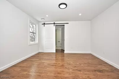 18 Governor Haines St, Hamburg, NJ 07419 - Photo 18