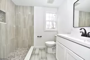 18 Governor Haines St, Hamburg, NJ 07419 - Photo 20