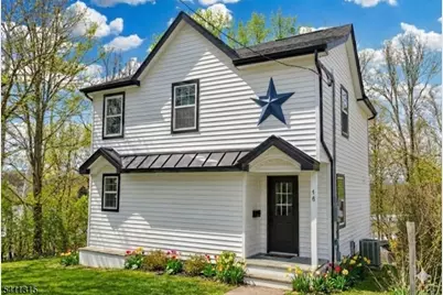 18 Governor Haines St, Hamburg, NJ 07419 - Photo 2