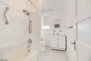 215 Victory St, Roselle, NJ 07203 - Photo 30