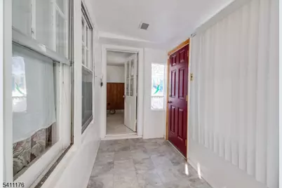 215 Victory St, Roselle, NJ 07203 - Photo 18