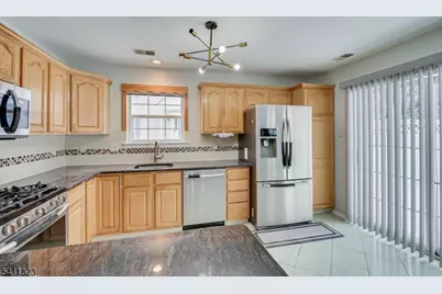 401 Pheasant Run, South Brunswick Township, NJ 08852 - Photo 16