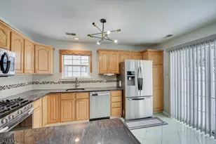 401 Pheasant Run, South Brunswick Township, NJ 08852 - Photo 16