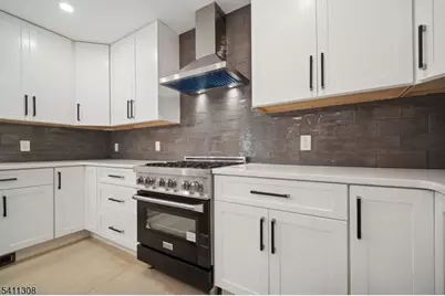 134 Hillside Ave, Livingston, NJ 07039 - Photo 6