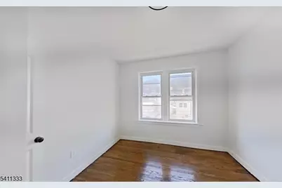 207 Valley Rd #9, Clifton, NJ 07013 - Photo 2