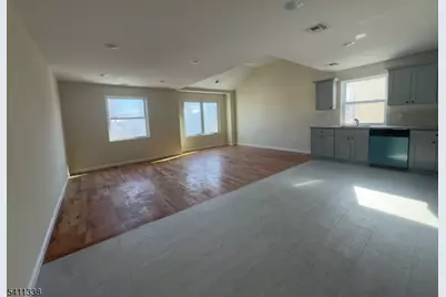 487 S 18th St 2nd Fl #2, Newark, NJ 07103 - Photo 4