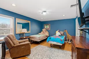 328 Hillside Ave, Livingston, NJ 07039 - Photo 30