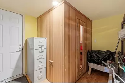 328 Hillside Ave, Livingston, NJ 07039 - Photo 34