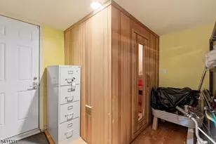 328 Hillside Ave, Livingston, NJ 07039 - Photo 34