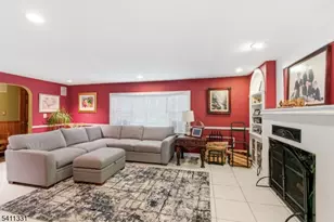 328 Hillside Ave, Livingston, NJ 07039 - Photo 14