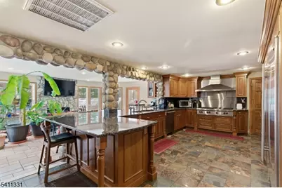 328 Hillside Ave, Livingston, NJ 07039 - Photo 8