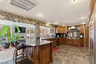 328 Hillside Ave, Livingston, NJ 07039 - Photo 8