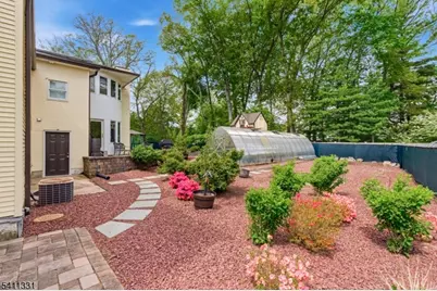 328 Hillside Ave, Livingston, NJ 07039 - Photo 24