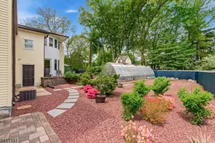 328 Hillside Ave, Livingston, NJ 07039 - Photo 24