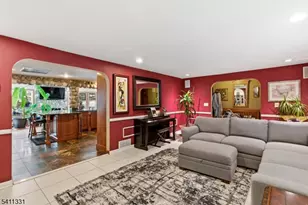 328 Hillside Ave, Livingston, NJ 07039 - Photo 16