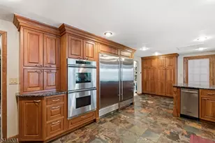 328 Hillside Ave, Livingston, NJ 07039 - Photo 8