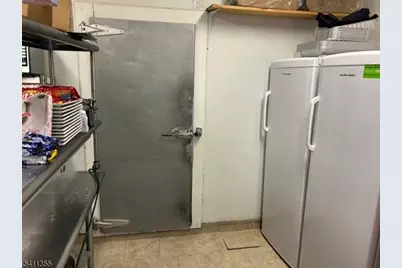 260 South Washington Avenue, Bergenfield, NJ 07621 - Photo 10