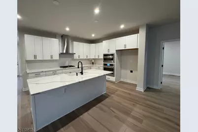 61 Willow Ln, Parsippany, NJ 07054 - Photo 2