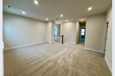 61 Willow Ln, Parsippany, NJ 07054 - Photo 10