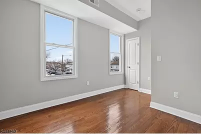 579 S 12th St #2, Newark, NJ 07103 - Photo 6