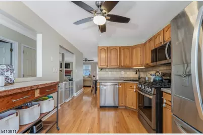 13 Spruce Ter, Mount Arlington, NJ 07856 - Photo 6