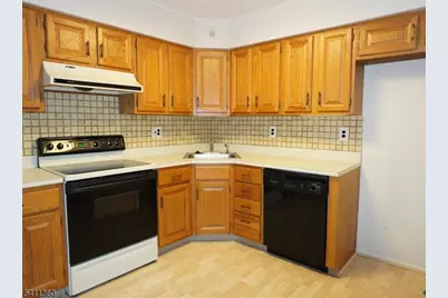 130B Birchfield Ct #B, Mount Laurel, NJ 08054 - Photo 6