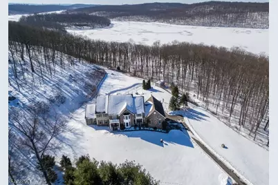 9 Andrew Ln, Kinnelon, NJ 07405 - Photo 1