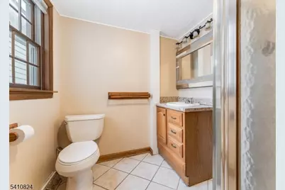 307 Warren St, Phillipsburg, NJ 08865 - Photo 12