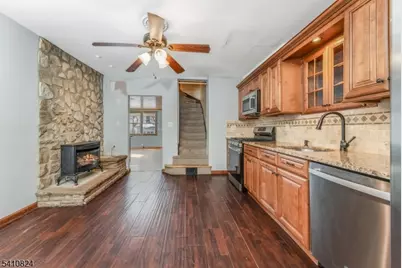 307 Warren St, Phillipsburg, NJ 08865 - Photo 8