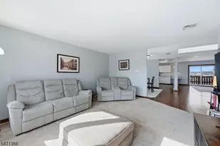 243 Newark Ave, Lyndhurst Township, NJ 07071 - Photo 8