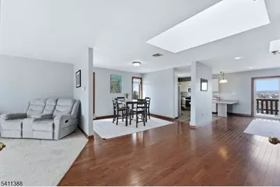 243 Newark Ave, Lyndhurst Township, NJ 07071 - Photo 10