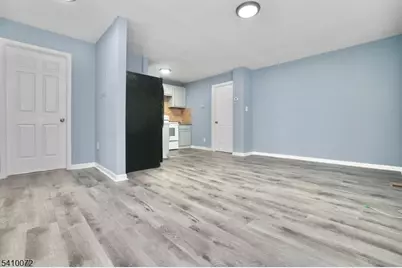 51 Demarest St, Newark, NJ 07112 - Photo 2