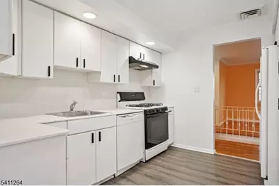 14 Mellon Ave, West Orange Township, NJ 07052 - Photo 20