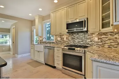 27 Montville Ave, Montville Township, NJ 07045 - Photo 6