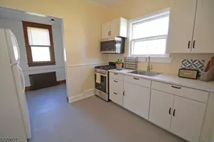 99 N Middaugh St, Somerville, NJ 08876 - Photo 8