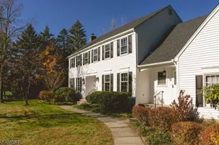 64 Old Coach Rd, Bernards Township, NJ 07920 - Photo 4