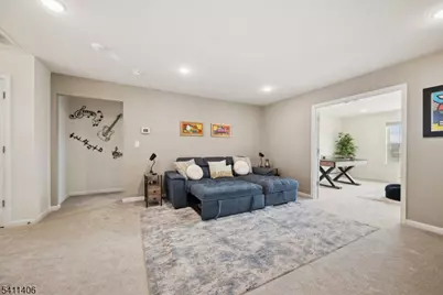 33 Albert Ct, Randolph Township, NJ 07869 - Photo 14