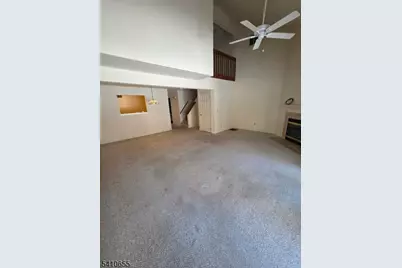 11 Spar Row Ci S011, Hampton Township, NJ 07860 - Photo 2