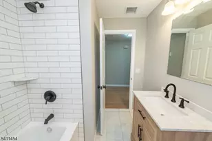 22 Washington St, Clark Township, NJ 07066 - Photo 10