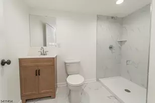 22 Washington St, Clark Township, NJ 07066 - Photo 16