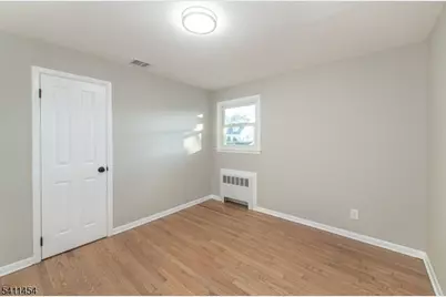 22 Washington St, Clark Township, NJ 07066 - Photo 12